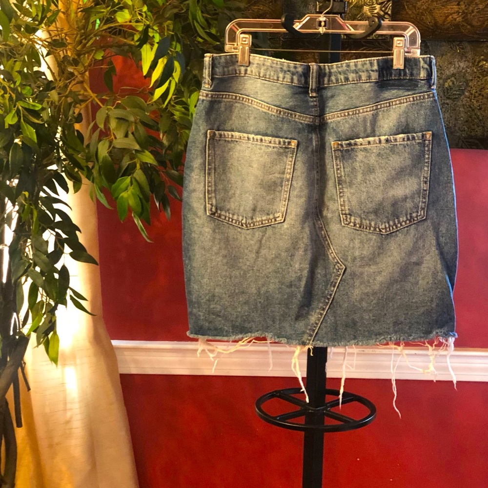 H&M Denim Skirt - Picture 2 of 10